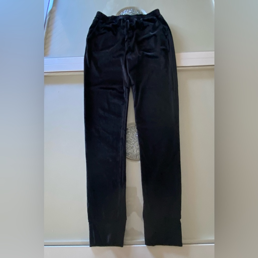 Black suede pants without tags but new Size M